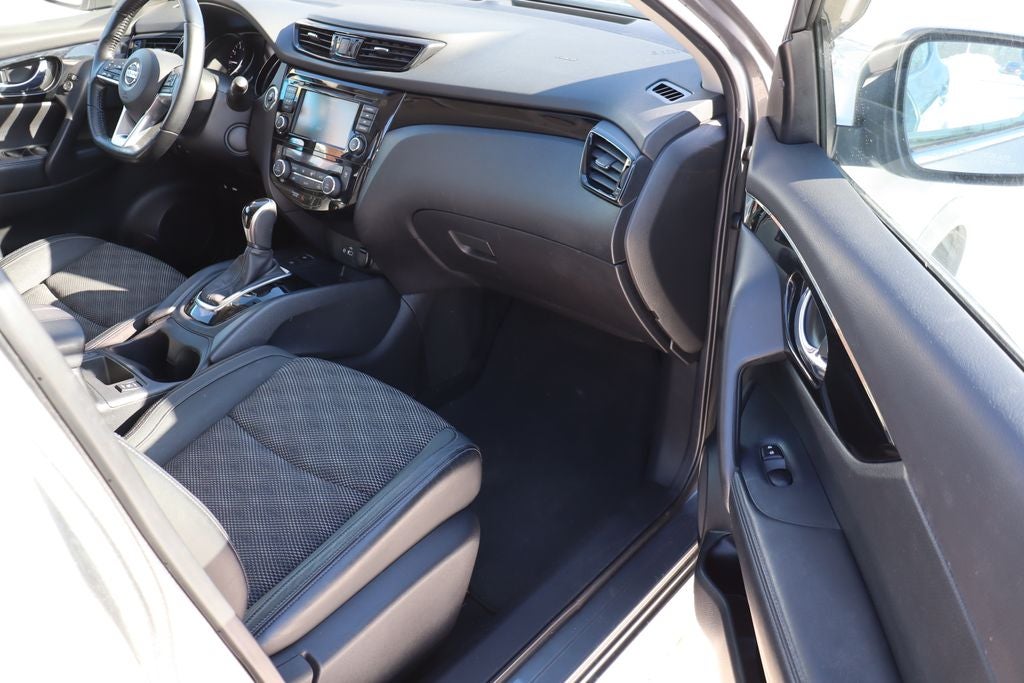2021 Nissan Rogue Sport SV