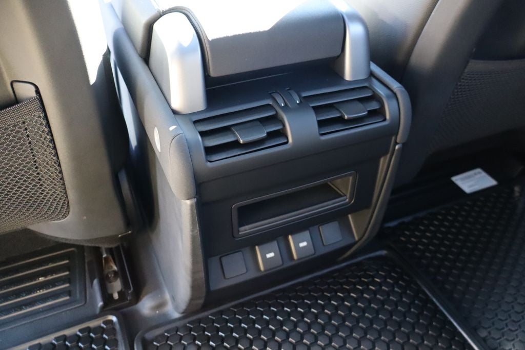 2023 Land Rover Defender 90 X-Dynamic SE
