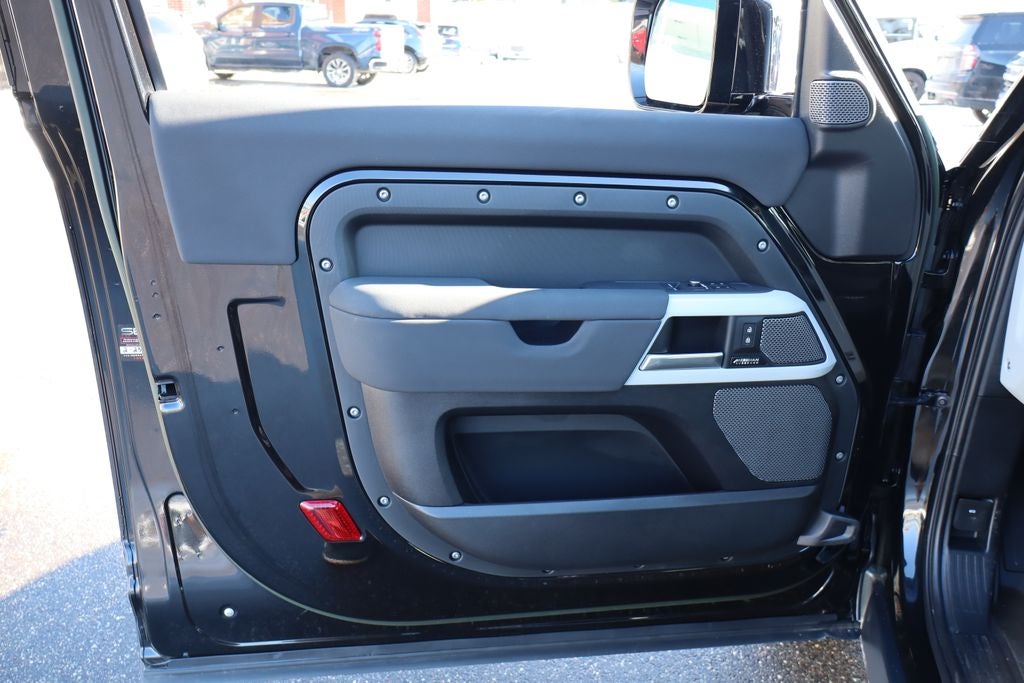 2023 Land Rover Defender 90 X-Dynamic SE