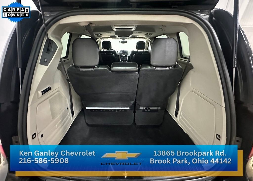 2015 Chrysler Town & Country Limited Platinum