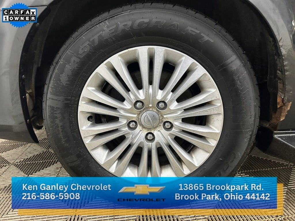 2015 Chrysler Town & Country Limited Platinum