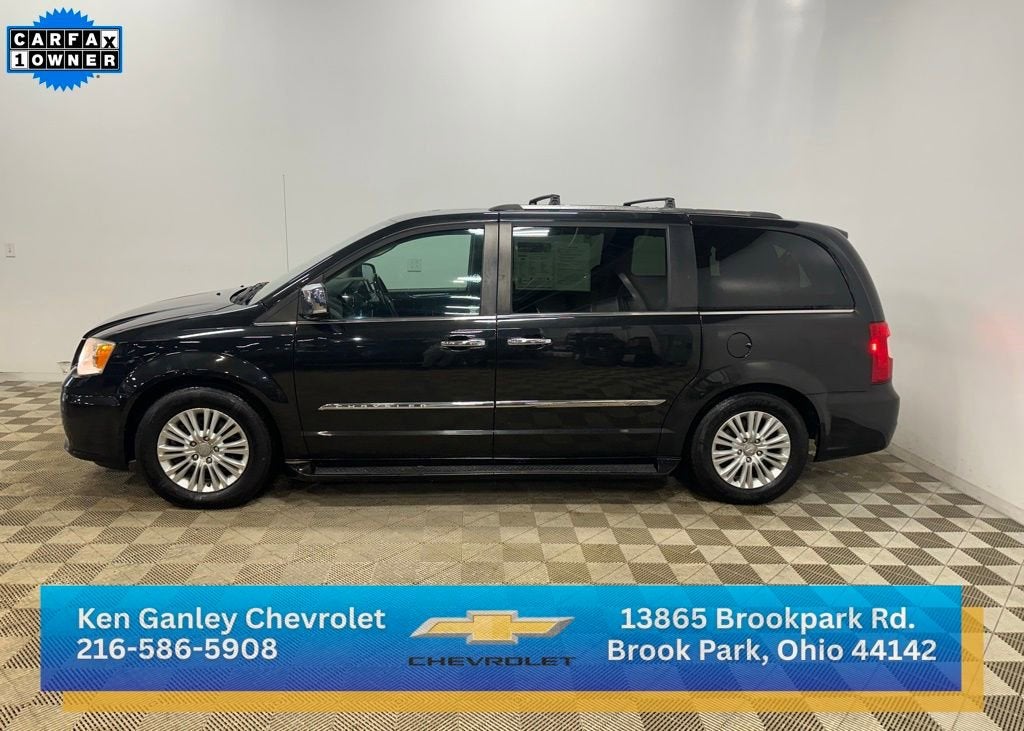2015 Chrysler Town & Country Limited Platinum