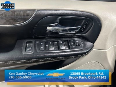 2015 Chrysler Town & Country Limited Platinum