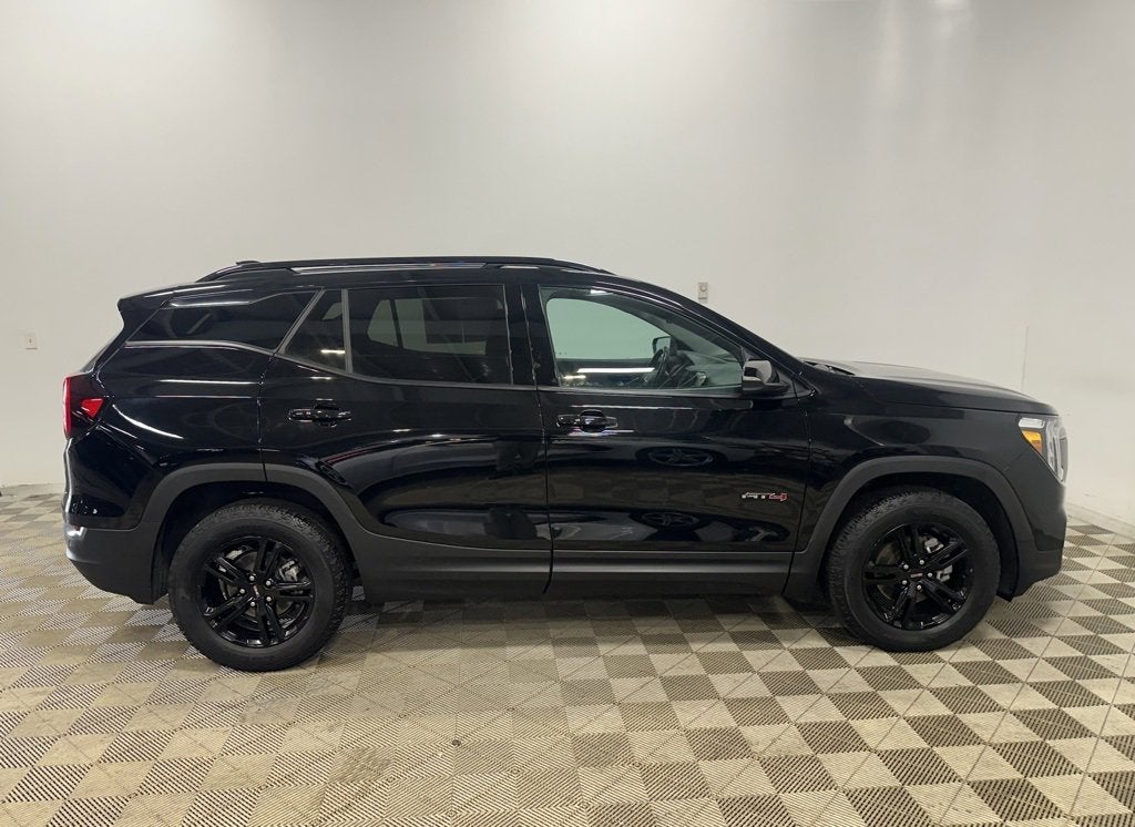 2023 GMC Terrain AT4