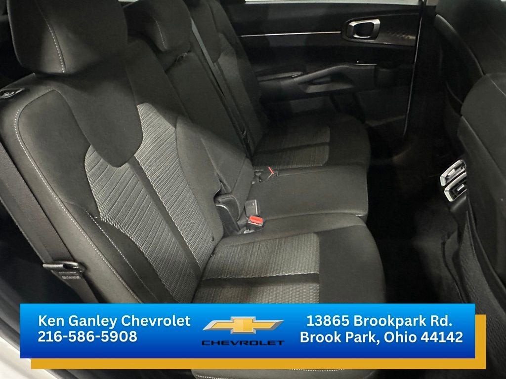 2023 Kia Sorento LX