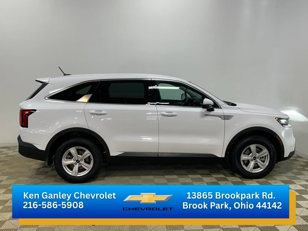 2023 Kia Sorento LX