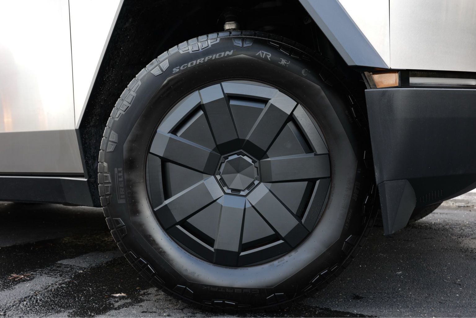 2024 Tesla Cybertruck AWD