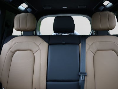 2026 Land Rover Defender 110 V8
