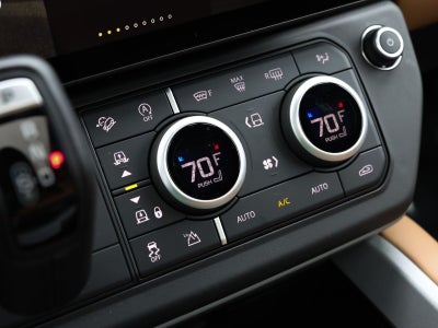 2026 Land Rover Defender 110 V8