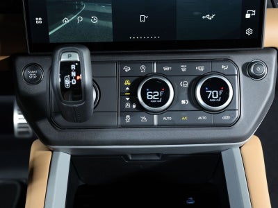 2026 Land Rover Defender 110 V8