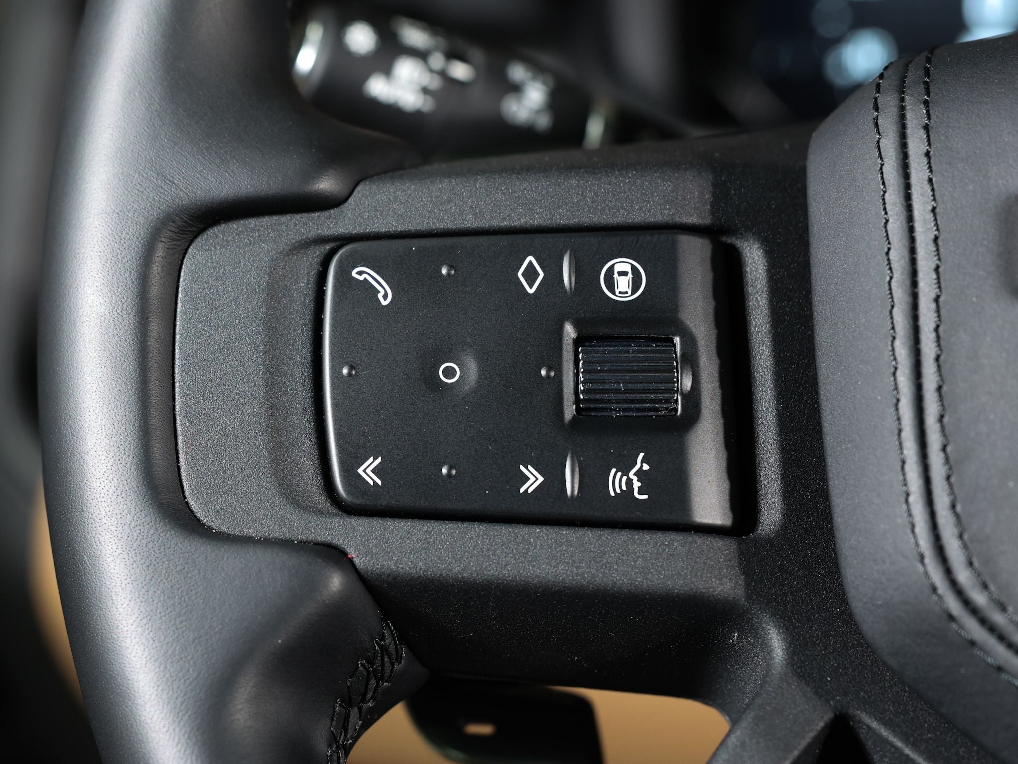 2026 Land Rover Defender 110 V8