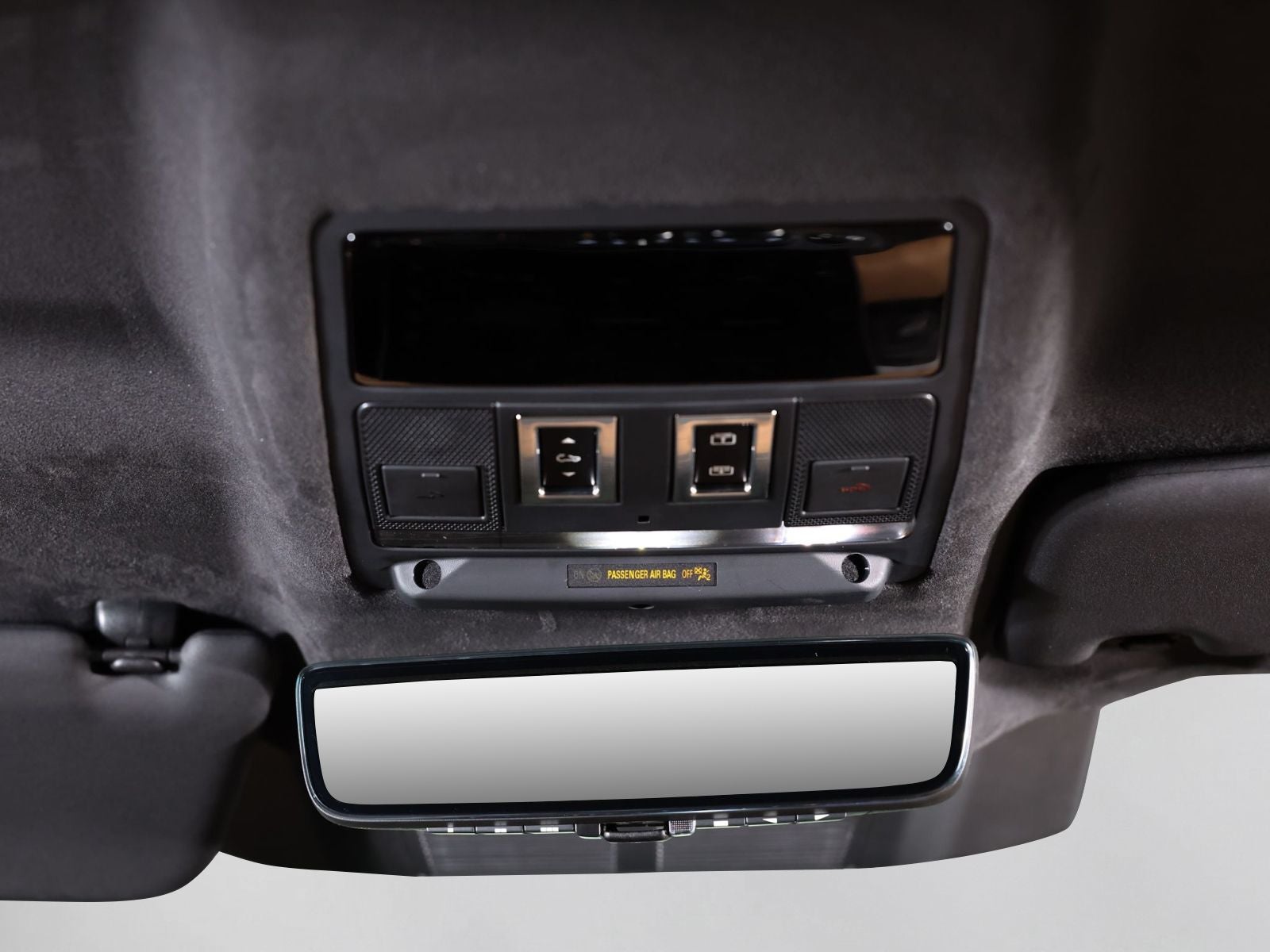 2026 Land Rover Defender 110 V8