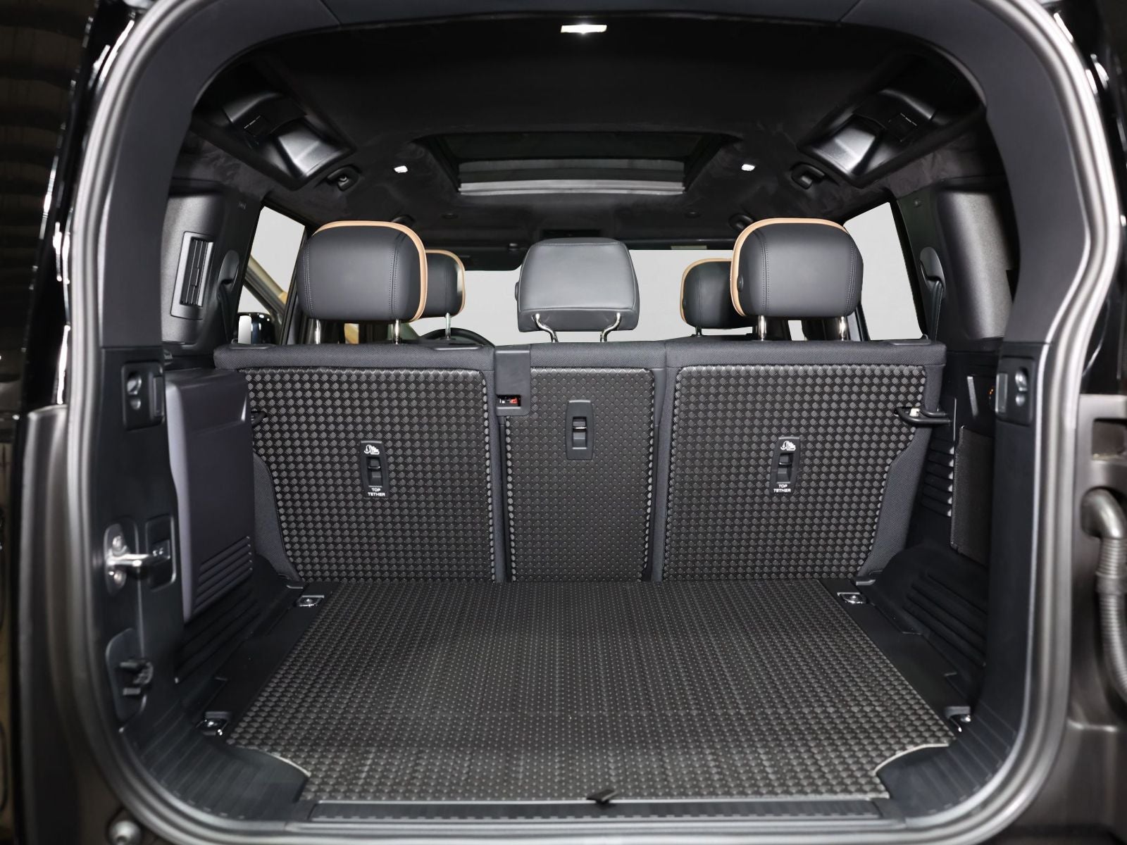 2026 Land Rover Defender 110 V8
