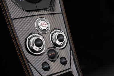 2013 McLaren MP4-12C Base