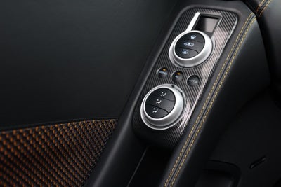 2013 McLaren MP4-12C Base