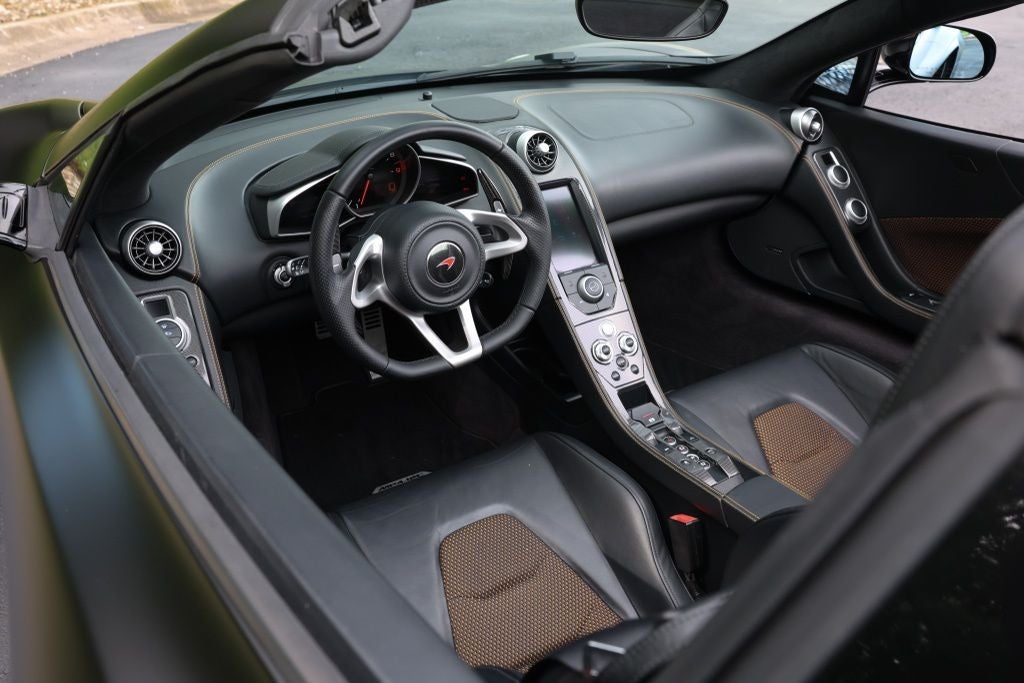 2013 McLaren MP4-12C Base