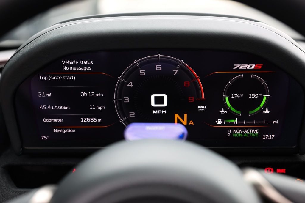 2018 McLaren 720S Base