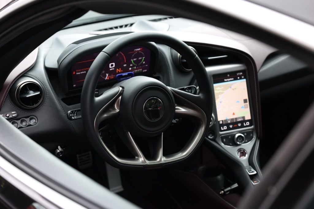 2018 McLaren 720S Base