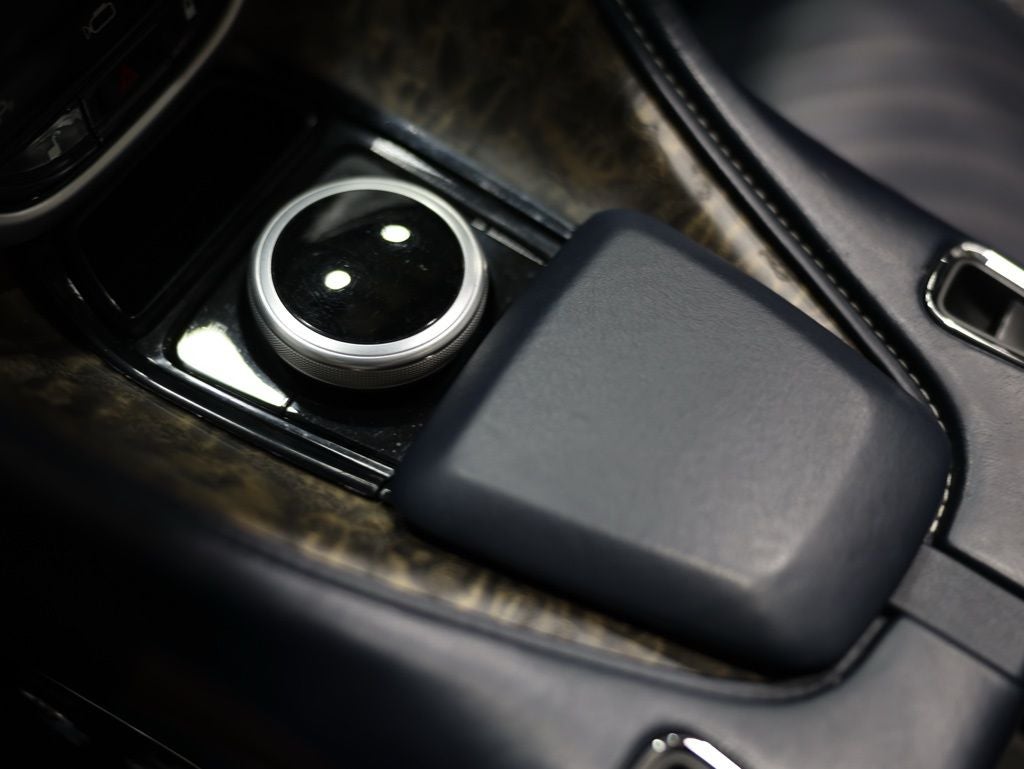 2019 Aston Martin DB11 Volante