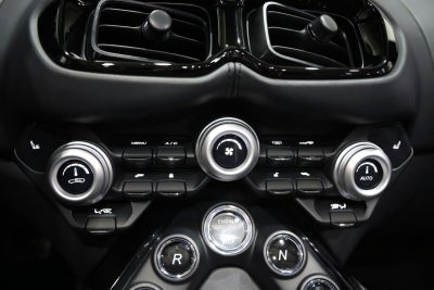 2022 Aston Martin Vantage Base