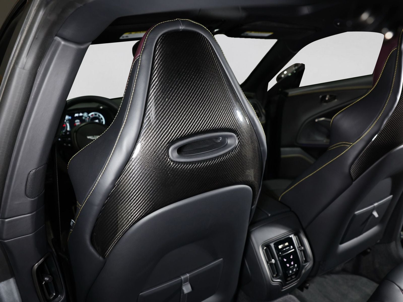 2024 Aston Martin DBX 707