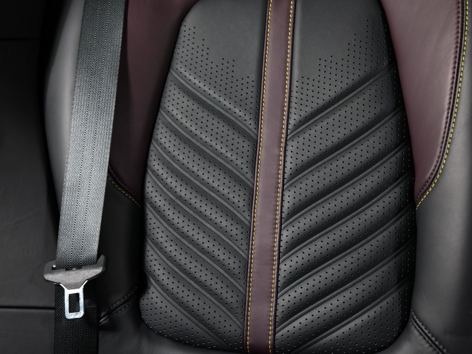 2024 Aston Martin DBX 707