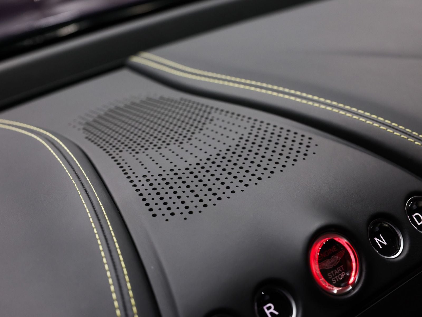 2024 Aston Martin DBX 707