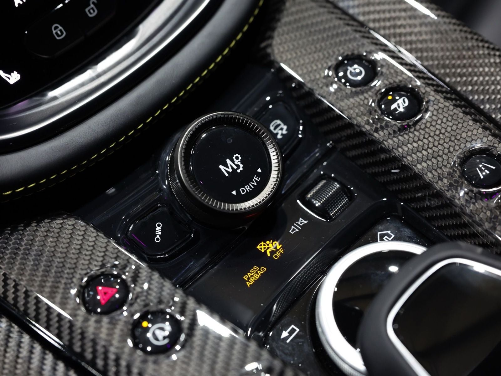 2024 Aston Martin DBX 707