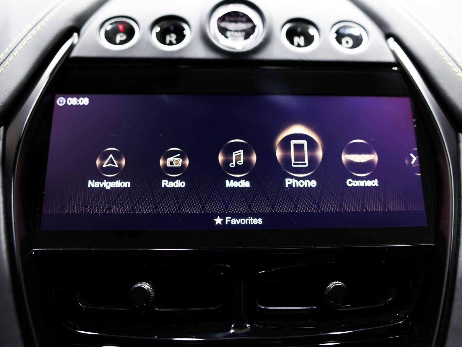 2024 Aston Martin DBX 707