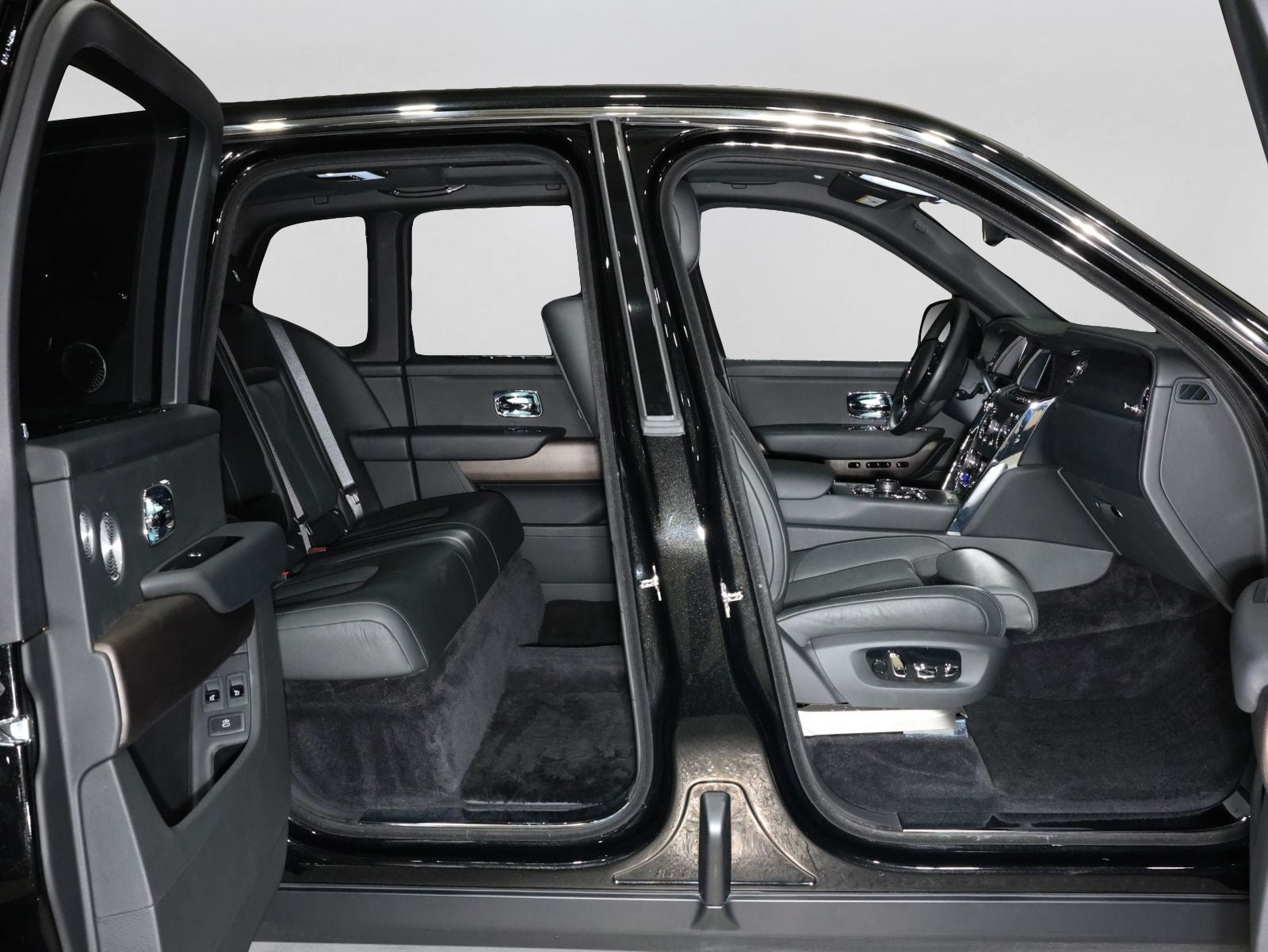 2019 Rolls-Royce Cullinan Sport Utility
