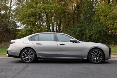 2024 BMW 7 Series 760i xDrive