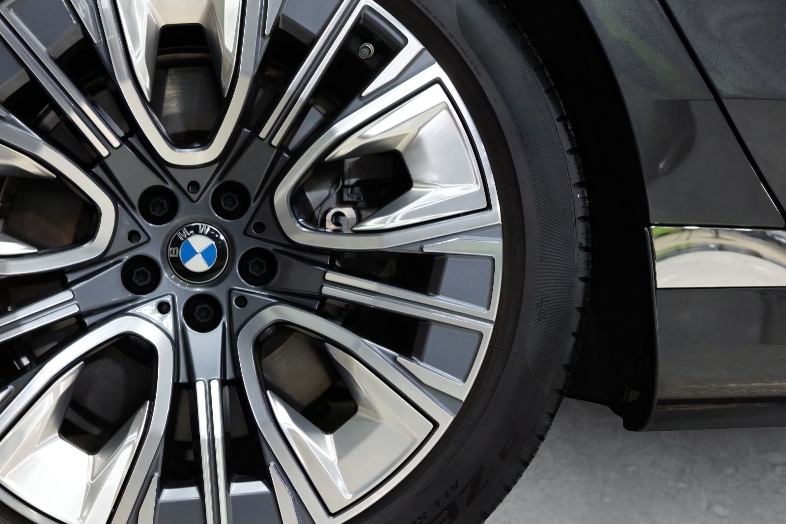 2025 BMW i7 xDrive60