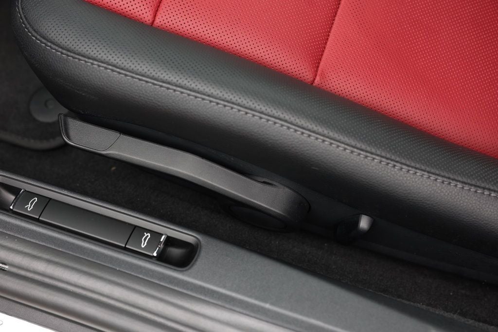 2025 Porsche 718 Cayman Base