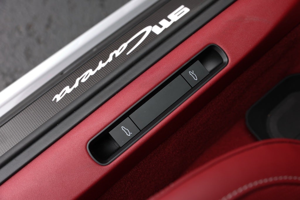 2024 Porsche 911 Carrera