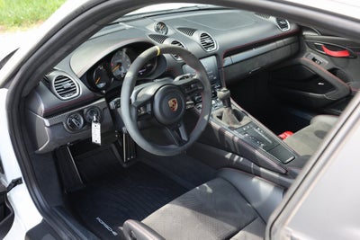 2023 Porsche 718 Cayman GT4 RS