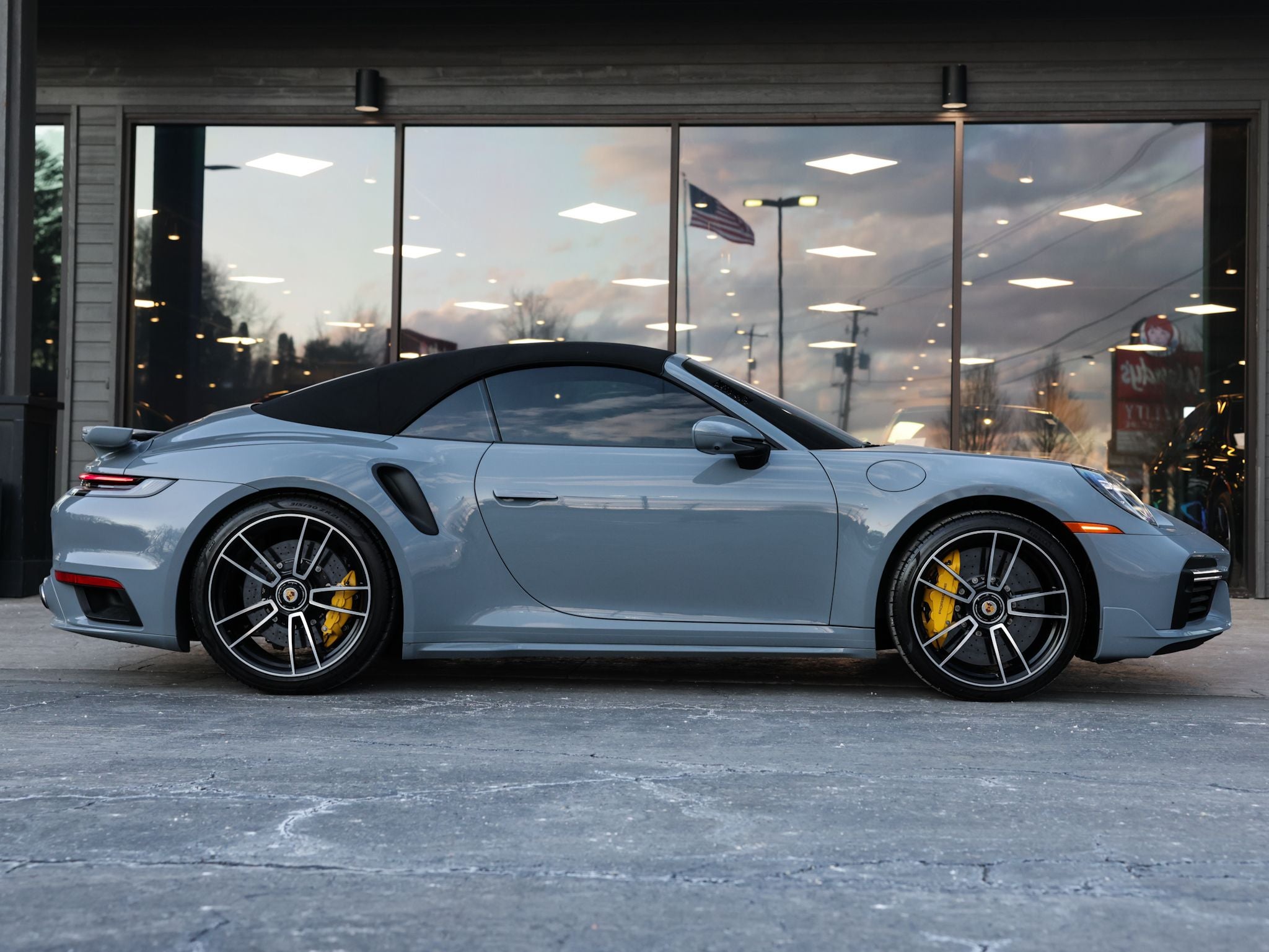 2025 Porsche 911 Turbo S