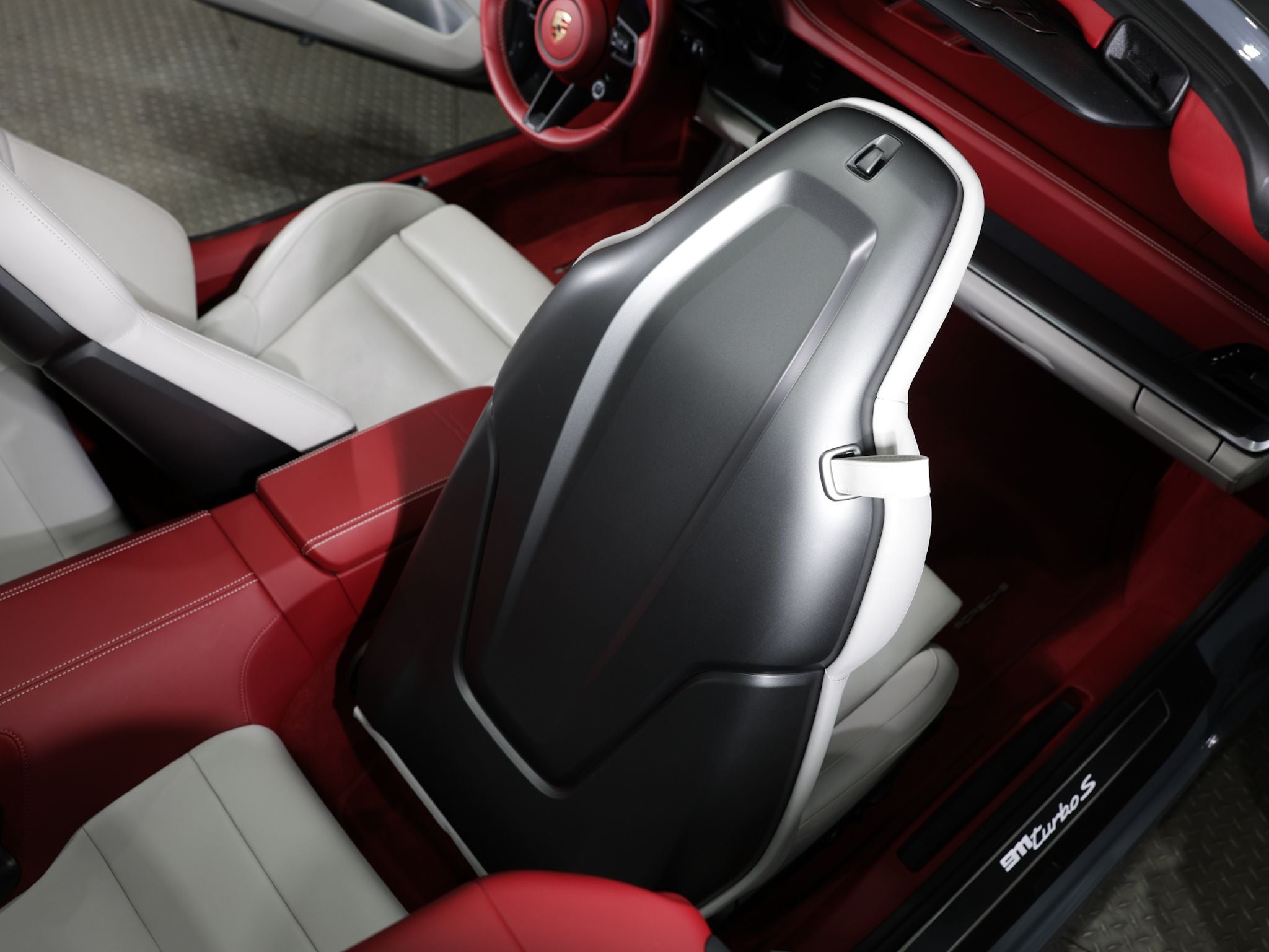 2025 Porsche 911 Turbo S