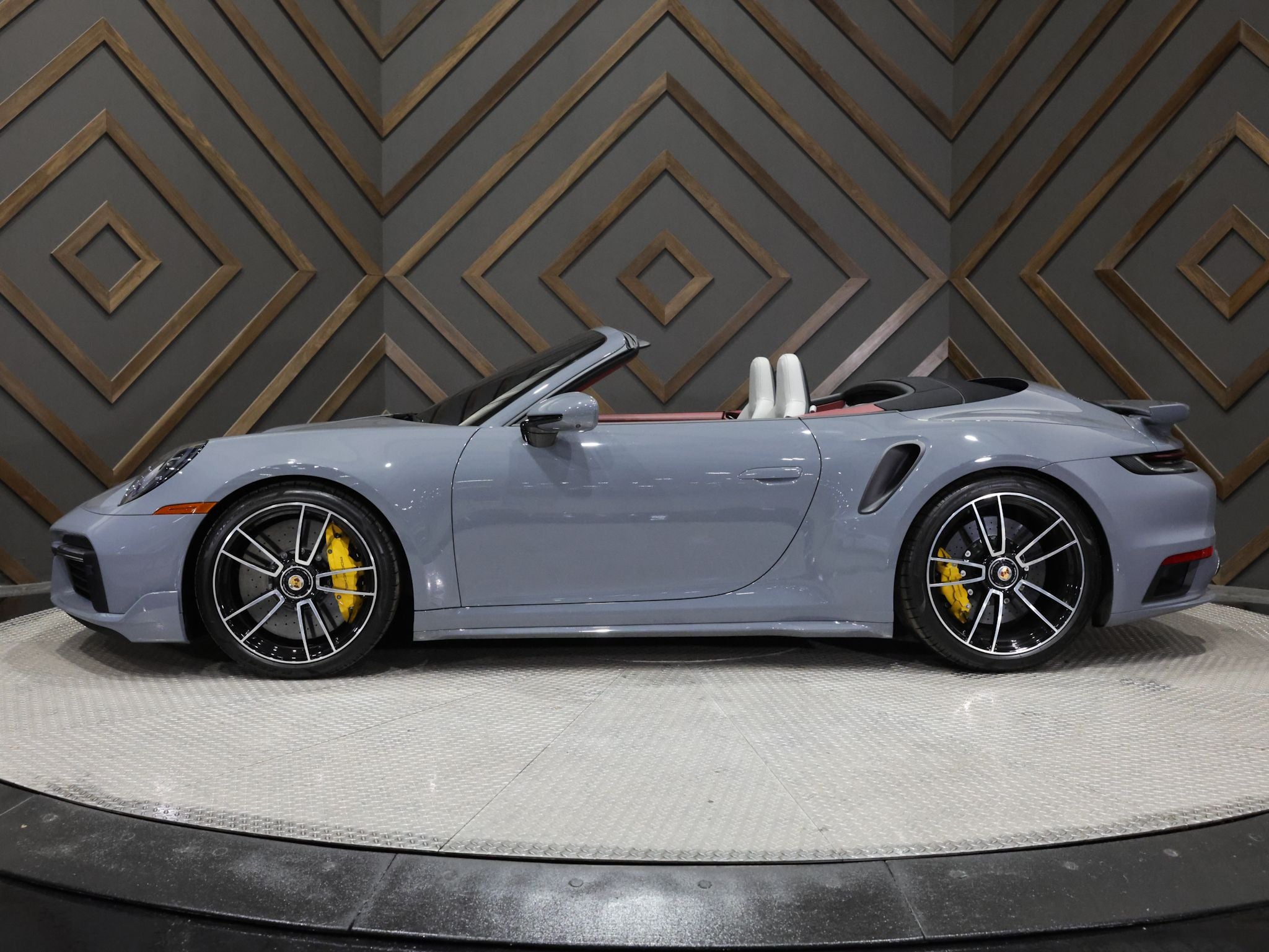 2025 Porsche 911 Turbo S