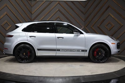 2022 Porsche Cayenne Turbo