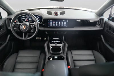 2025 Porsche Cayenne GTS