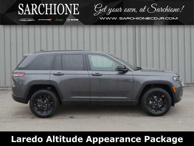 2026 Jeep Grand Cherokee Laredo Altitude