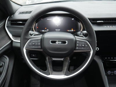 2026 Jeep Grand Cherokee Laredo Altitude