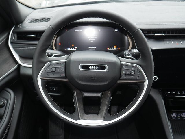 2026 Jeep Grand Cherokee Laredo Altitude