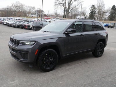 2026 Jeep Grand Cherokee Laredo Altitude