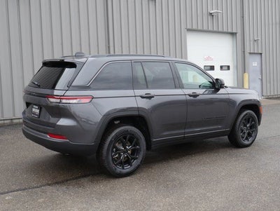 2026 Jeep Grand Cherokee Laredo Altitude