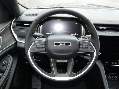 2026 Jeep Grand Cherokee Laredo Altitude