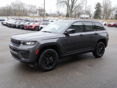 2026 Jeep Grand Cherokee Laredo Altitude