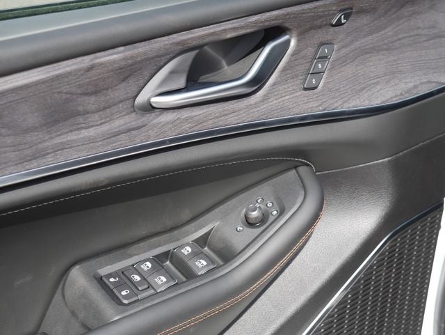 2025 Jeep Grand Cherokee Overland