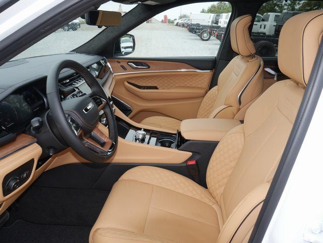 2025 Jeep Grand Cherokee Summit Reserve