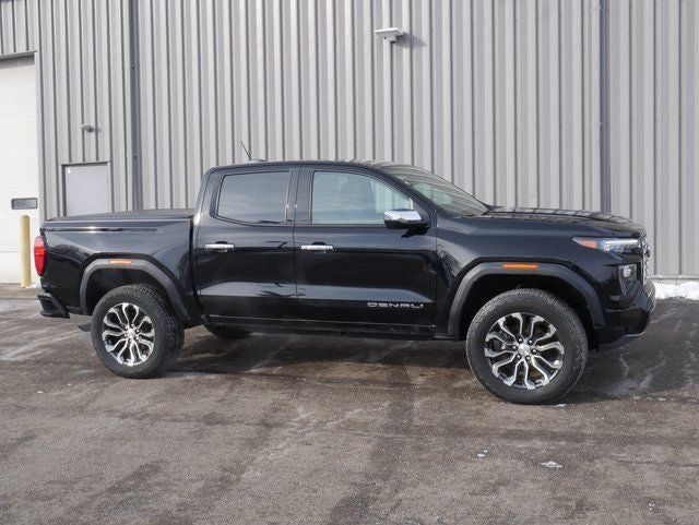 2023 GMC Canyon Denali